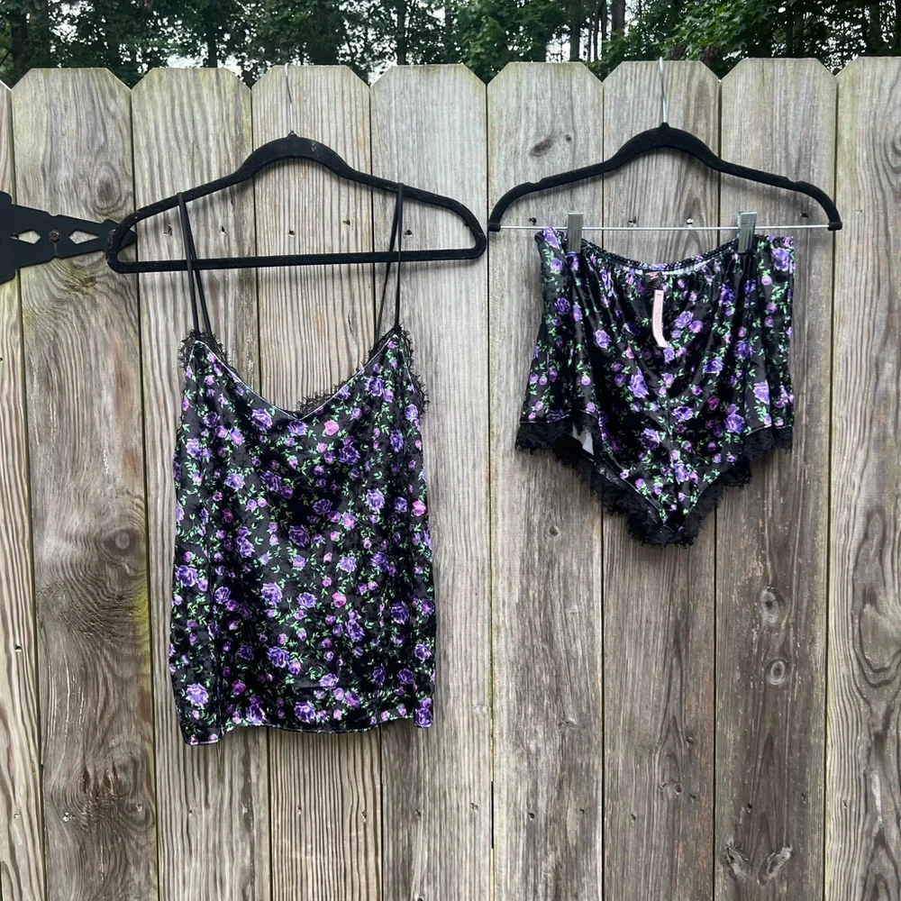 VICTORIAS SECRET Velvet Lace-Back Cami Set Black Purple Floral Women’s Med NWT